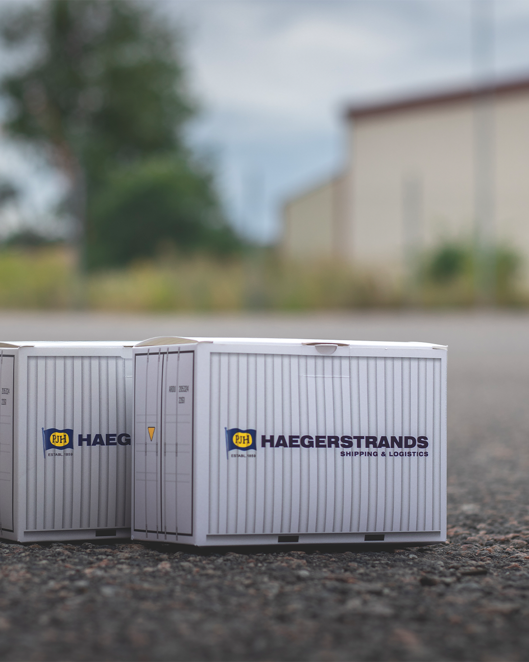 Container